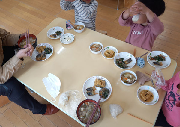 新米給食会