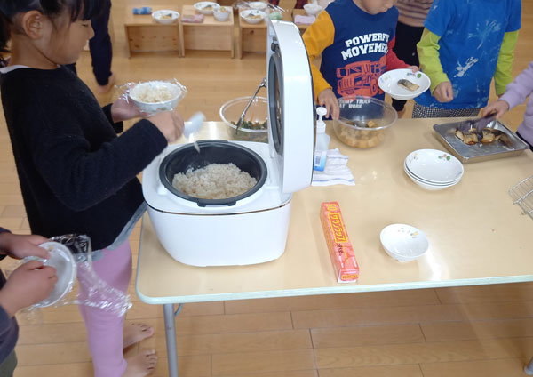 新米給食会